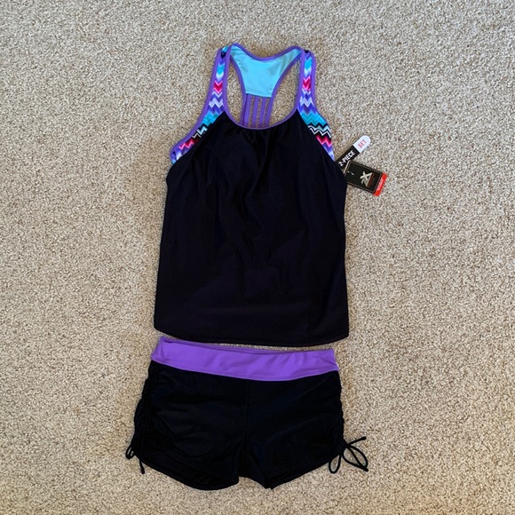 NWT - Zeroxposur Tankini/Shorts
2 pc Bathing Swim Suit
Black/Purple (Size 10) - Picture 1 of 6